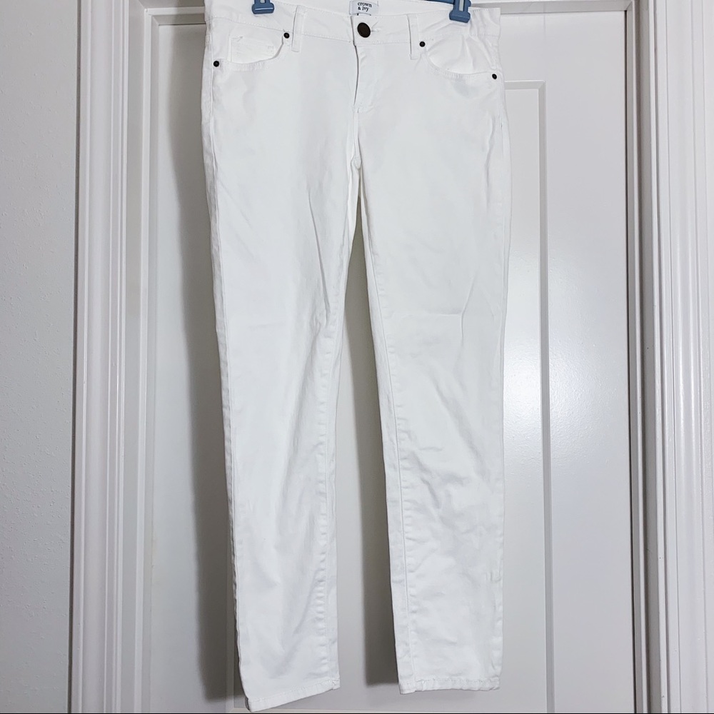 🔵Crown & ivy skinny jeans